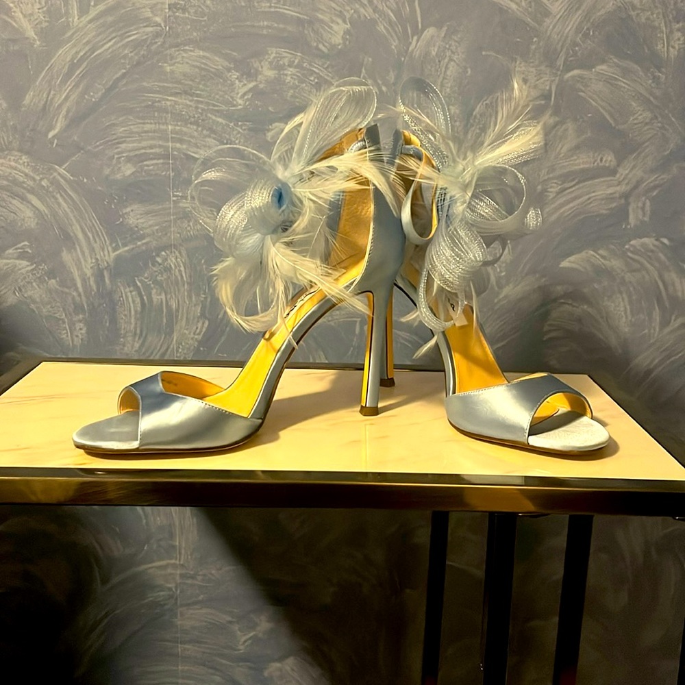Nina Dora Shoes in light blue. Size 7.5 . Worn one time for my bridal shower